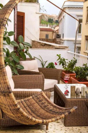 Elegant designed Apt and OpenAirHOT TUB-AcropolisView